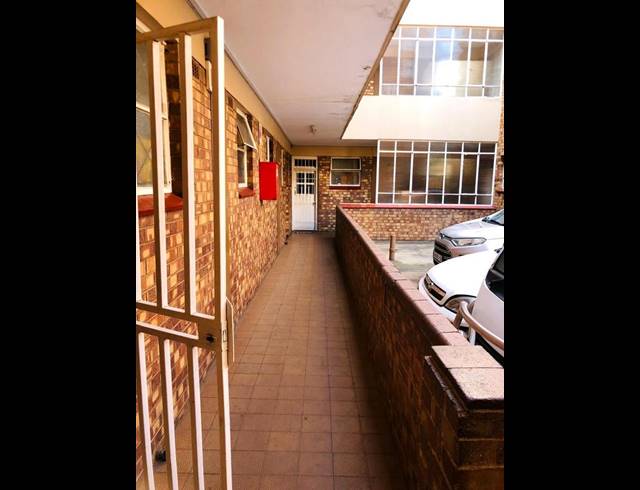 1 BEDROOM APARTMENT FOR SALE IN BELLEVUE